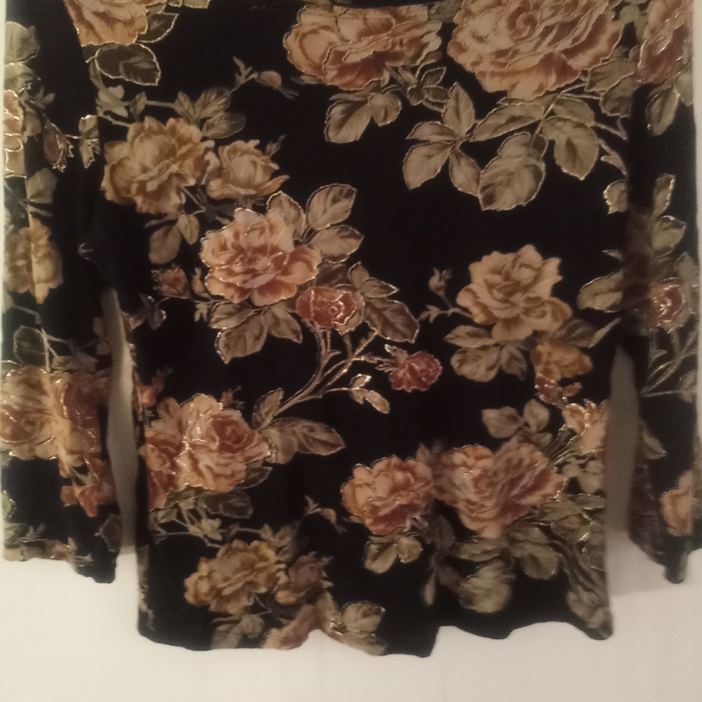 Brittany Black flower blouse